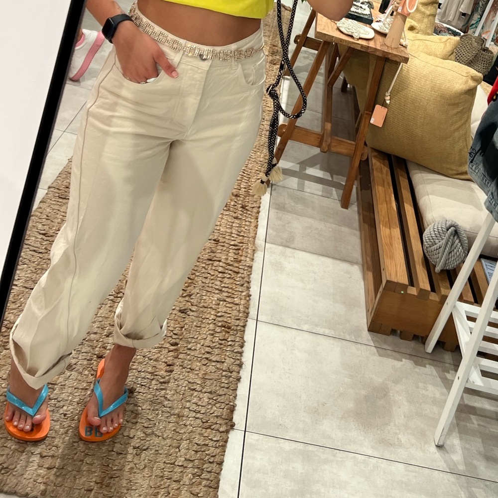Bege pants